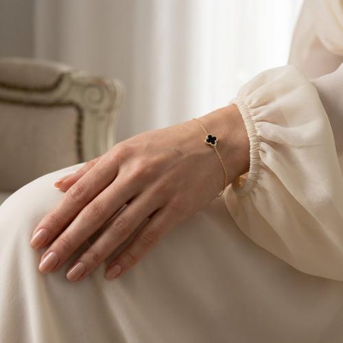 Златна гривна Clover