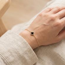 Златна гривна Clover