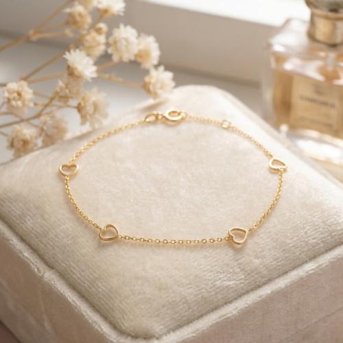 Златна гривна Сърца