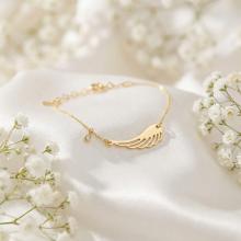 Златна гривна Ангелско крило