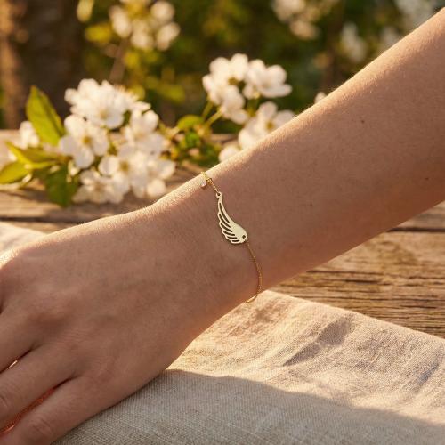 Златна гривна Ангелско крило