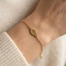 Златна Гривна елипса с кръст Златна Гривна елипса с кръст