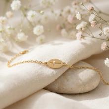 Златна Гривна елипса с кръст Златна Гривна елипса с кръст