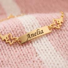 Златна детска гривна Пеперуди