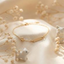 Детската златна гривна Cat