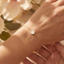 Златна гривна с Ангелче Златна гривна с Ангелче