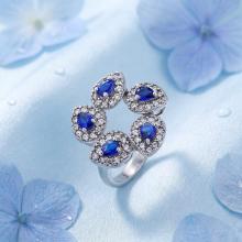 Дамски златен пръстен с циркони