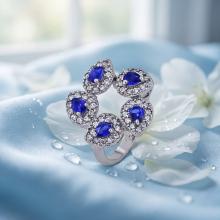 Дамски златен пръстен с циркони