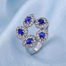 Дамски златен пръстен с циркони