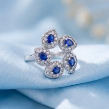 Дамски златен пръстен с циркони