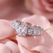 Дамски златен пръстен Queen Charlotte Дамски златен пръстен Queen Charlotte