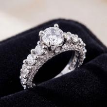 Дамски златен пръстен Queen Charlotte Дамски златен пръстен Queen Charlotte