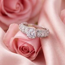 Дамски златен пръстен Queen Charlotte Дамски златен пръстен Queen Charlotte