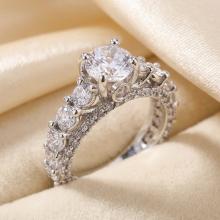 Дамски златен пръстен Queen Charlotte Дамски златен пръстен Queen Charlotte