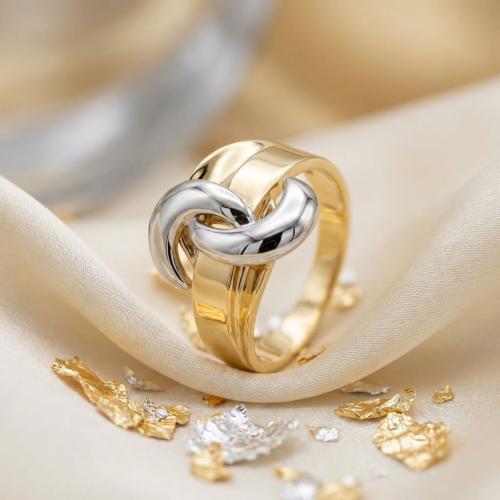 Дамски златен пръстен Прегръдка