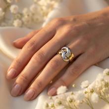 Дамски златен пръстен Прегръдка Дамски златен пръстен Прегръдка