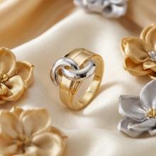 Дамски златен пръстен Прегръдка Дамски златен пръстен Прегръдка