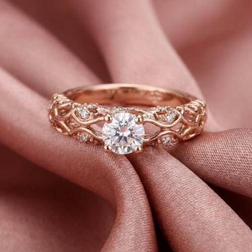 Дамски златен пръстен Queen Isabella