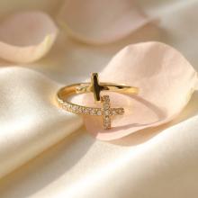 Дамски златен пръстен Cross