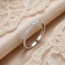 Дамски златен пръстен