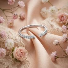 Дамски златен пръстен