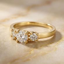 Дамски златен пръстен Queen Claude