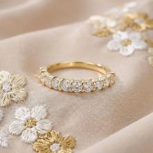 Дамски златен пръстен Queen Joan