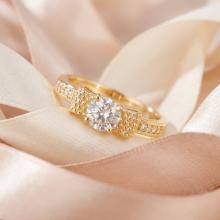 Дамски златен пръстен Панделка