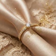 Дамски златен пръстен Queen Nicole Дамски златен пръстен Queen Nicole