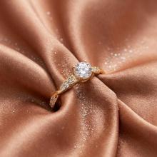 Дамски златен пръстен Queen Augusta