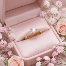 Дамски златен пръстен Queen Augusta