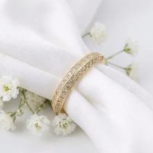 Брачна халка с циркони