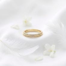 Брачна халка с циркони