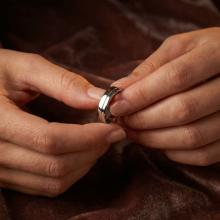 Брачна халка H8634