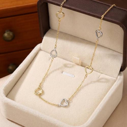 Златно колие Love 