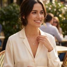 Златно колие Love in Circle