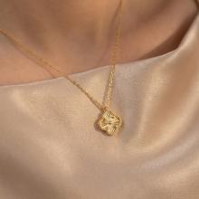 Златно колие Диамантена детелина-11мм