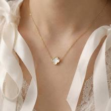 Златно колие Детелинка с бял седеф-7мм