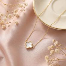 Златно колие Детелинка с бял седеф-7мм