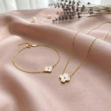 Златно колие Clover