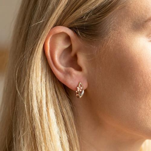 Златни обеци Нежно Цвете