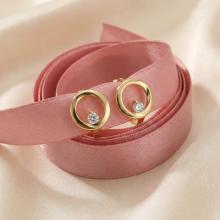 Златни обеци Камък