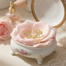 Златни обеци Angel