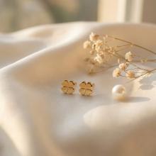 Златни детски обеци Good Luck