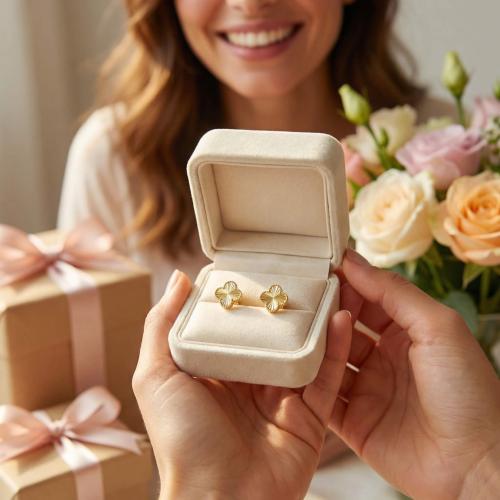 Златни обеци Диамантени Детелини