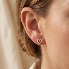 Златни обеци Сърца с циркони Златни обеци Сърца с циркони