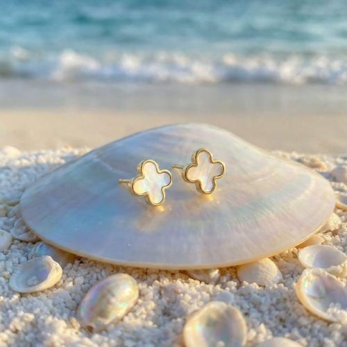 Златни обеци Бял Седеф