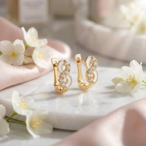 Златни детски обеци Безкрайност