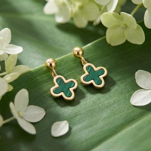 Златни обеци Детелинки с малахит
