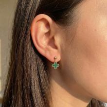 Златни обеци Детелинки с малахит Златни обеци Детелинки с малахит